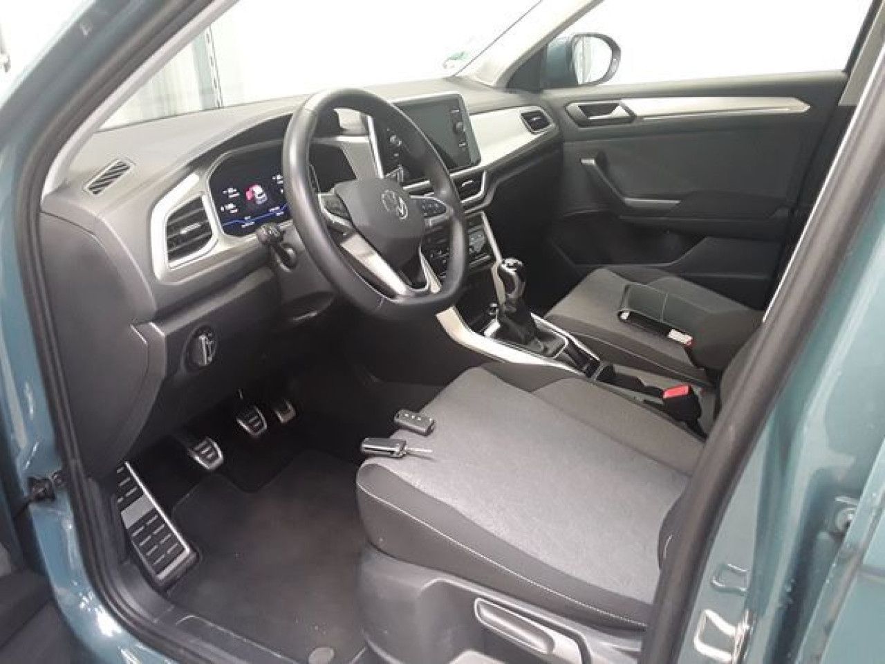 Fahrzeugabbildung Volkswagen T-ROC MOVE 1.0 TSI Navi LED Kamera ACC Bluetooth