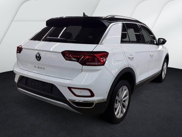 Fahrzeugabbildung Volkswagen T-ROC Style 1.5 TSI DSG AHK Navi LED ergoActive