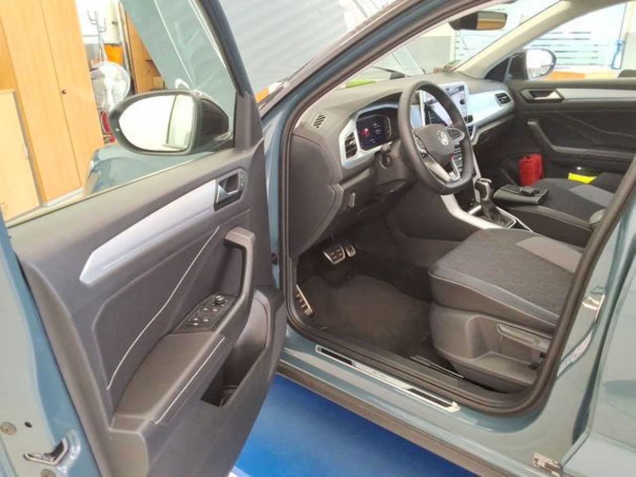 Fahrzeugabbildung Volkswagen T-ROC GOAL 1.5 TSI DSG Navi LED Kamera ACC Klima