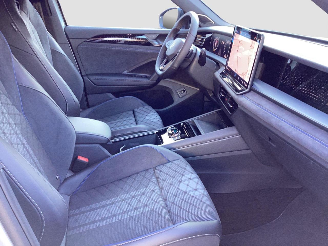 Fahrzeugabbildung Volkswagen Tayron R-Line 2.0 l TDI SCR 4MOTION 142 kW (193