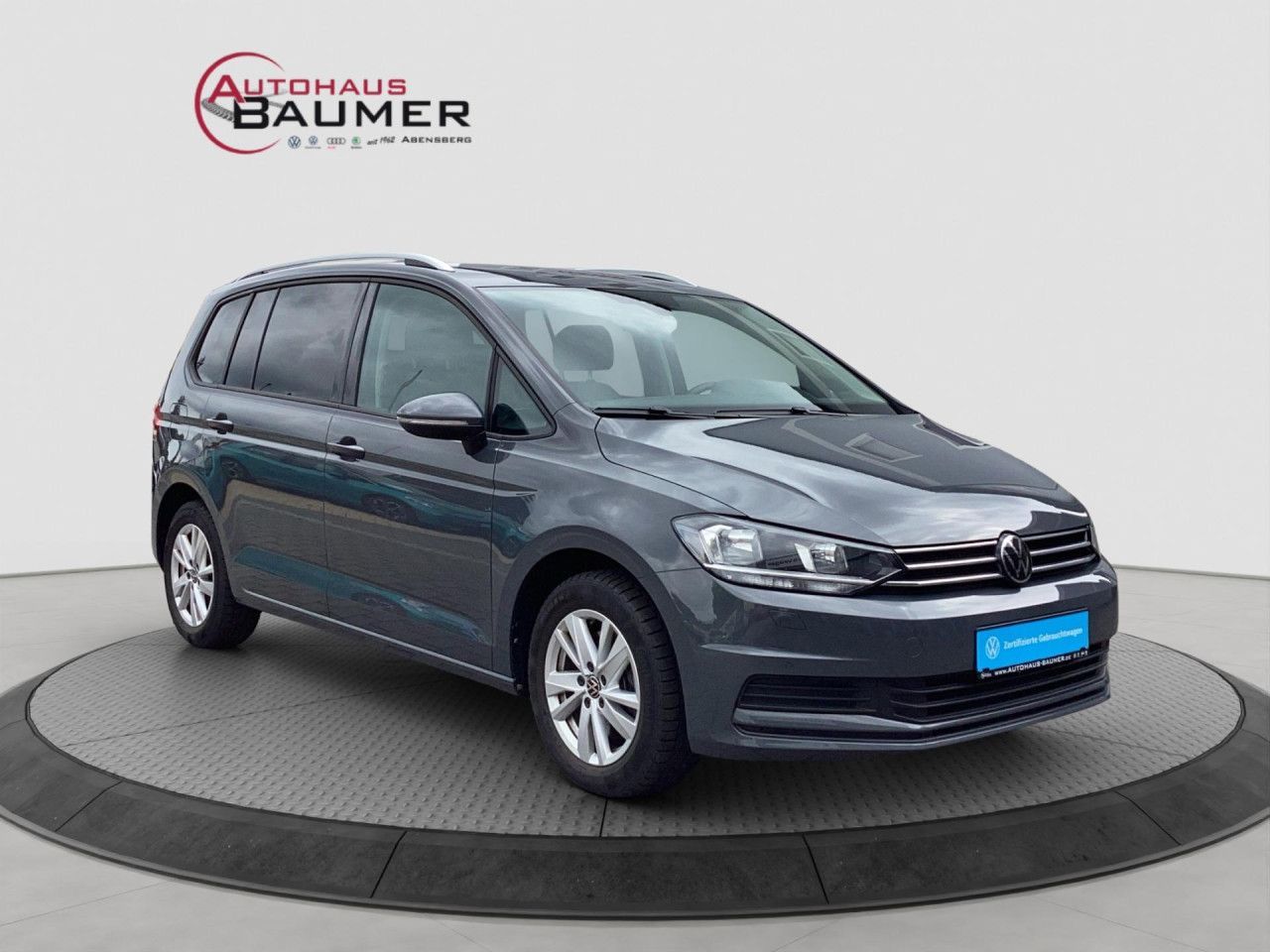 Fahrzeugabbildung Volkswagen Touran Comfortline 1.5 TSI DSG AHK 7-Sitzer Navi