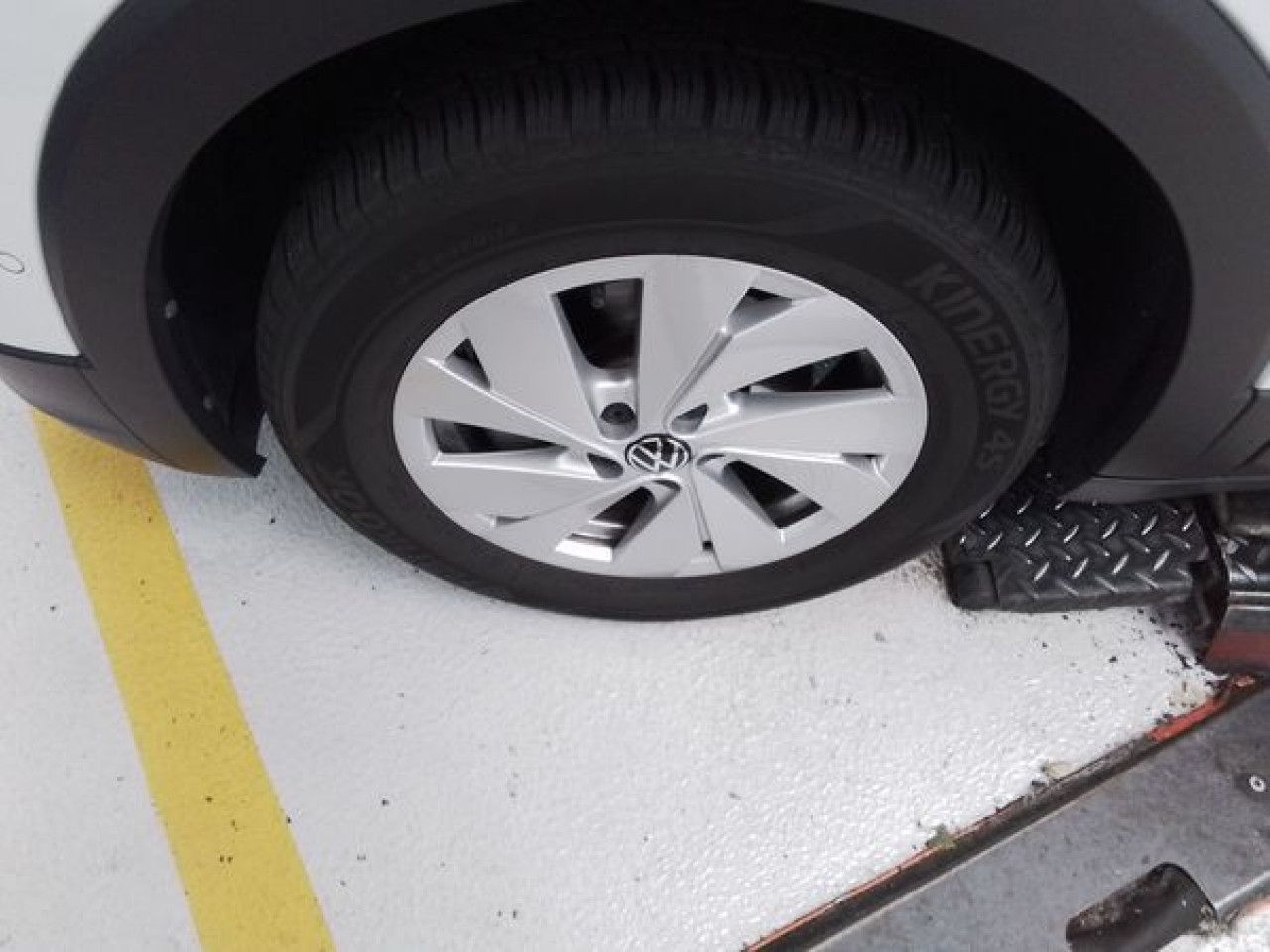 Fahrzeugabbildung Volkswagen T-Cross 1.0 TSI Life DSG Kamera Navi LED Klima