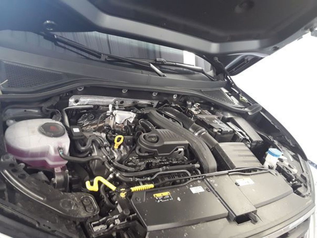 Fahrzeugabbildung Volkswagen T-Roc Life 1.5 TSI DSG Kamera Navi LED Bluetooth