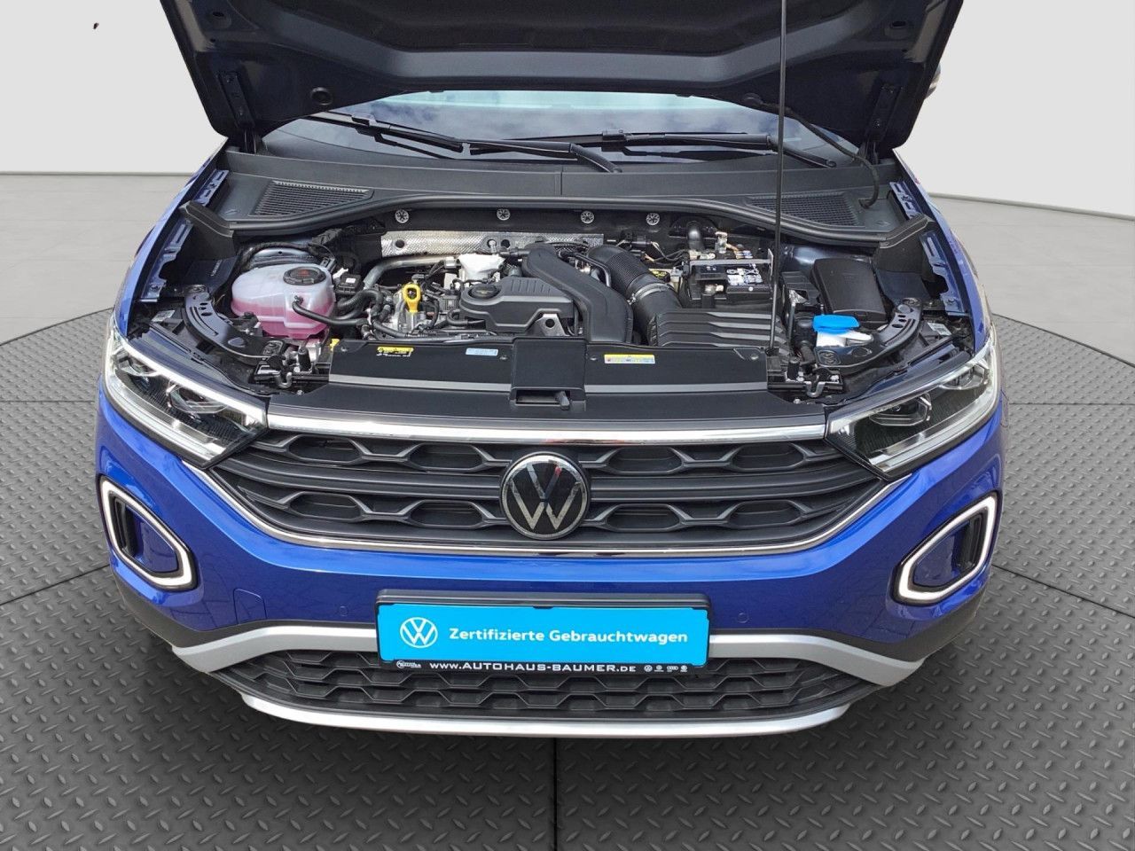 Fahrzeugabbildung Volkswagen T-ROC GOAL 1.5 TSI DSG Kamera Navi LED Bluetooth