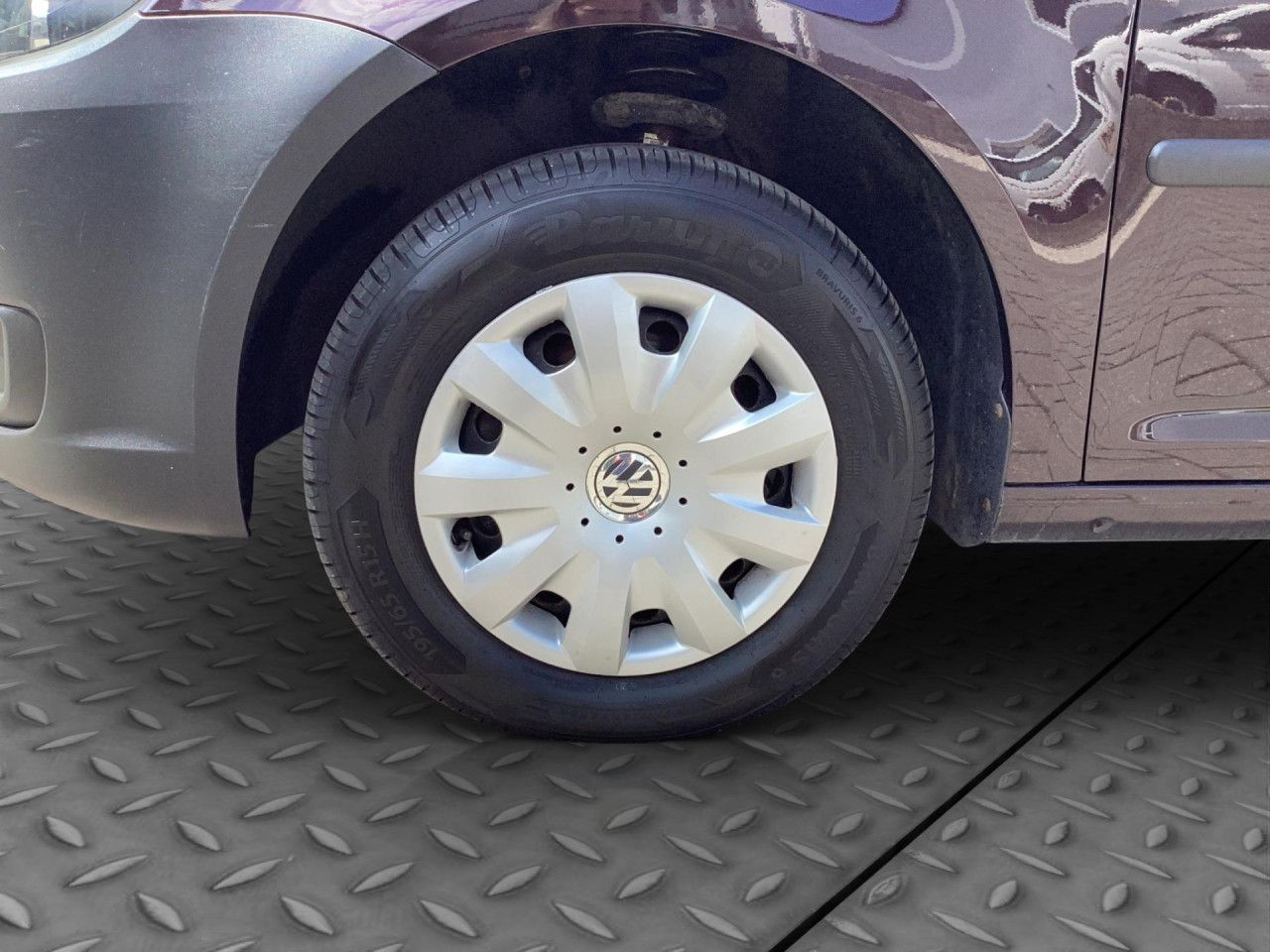 Fahrzeugabbildung Volkswagen Caddy 1.6 TDI Roncalli AHK Navi SHZ PDC hinten