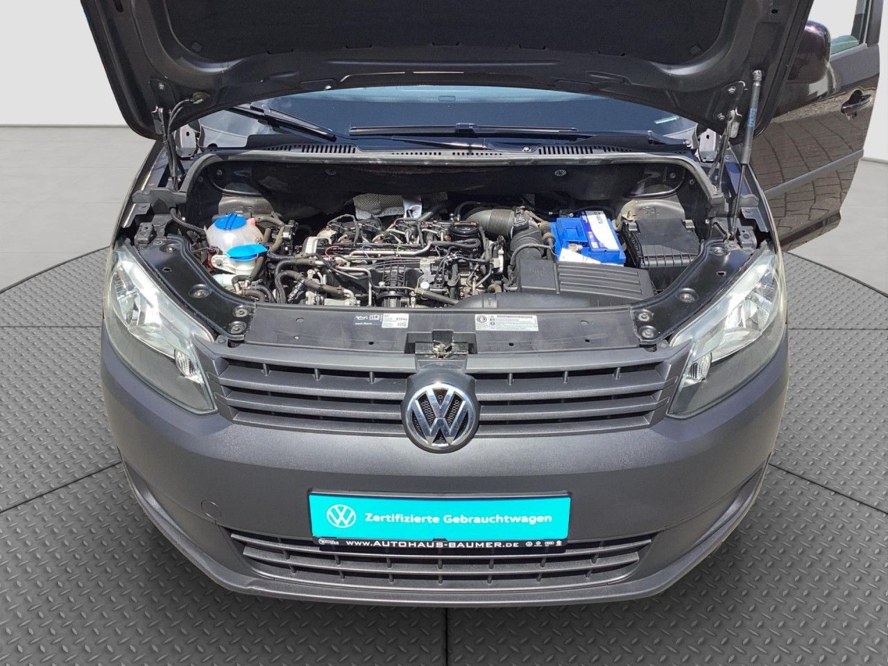 Fahrzeugabbildung Volkswagen Caddy 1.6 TDI Roncalli AHK Navi SHZ PDC hinten