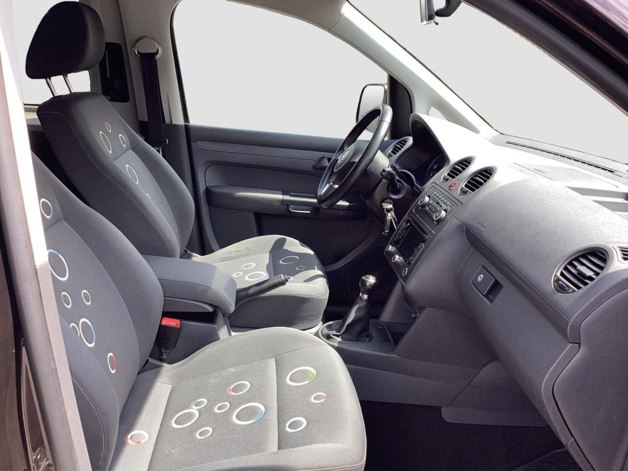 Fahrzeugabbildung Volkswagen Caddy 1.6 TDI Roncalli AHK Navi SHZ PDC hinten