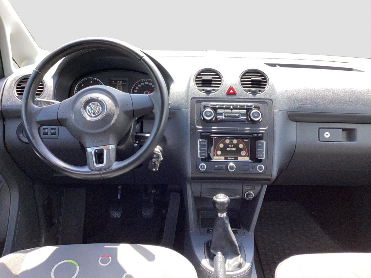 Fahrzeugabbildung Volkswagen Caddy 1.6 TDI Roncalli AHK Navi SHZ PDC hinten