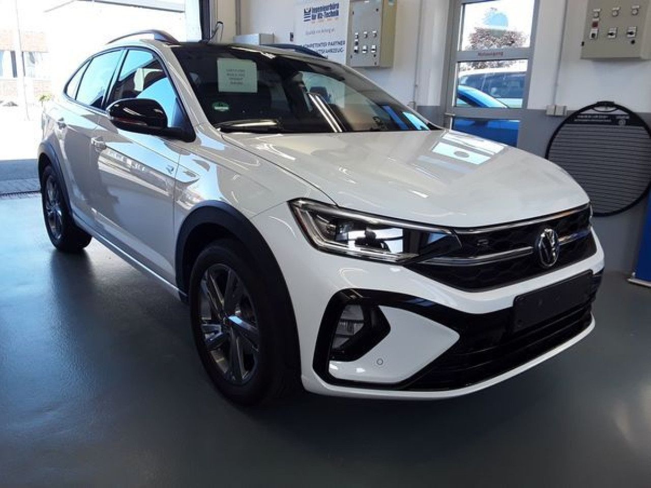 Fahrzeugabbildung Volkswagen Taigo R-line 1.5 TSI DSG Kamera AHK Black-Roof