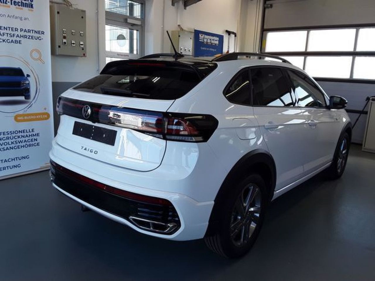 Fahrzeugabbildung Volkswagen Taigo R-line 1.5 TSI DSG Kamera AHK Black-Roof