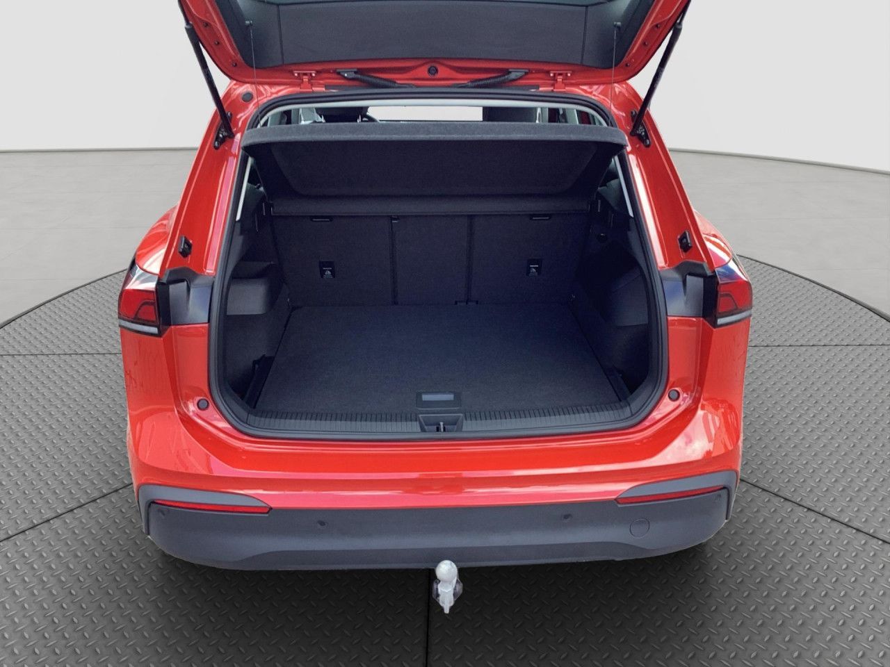 Fahrzeugabbildung Volkswagen Tiguan GOAL 1.5 eTSI DSG AHK Navi LED ACC Kamera