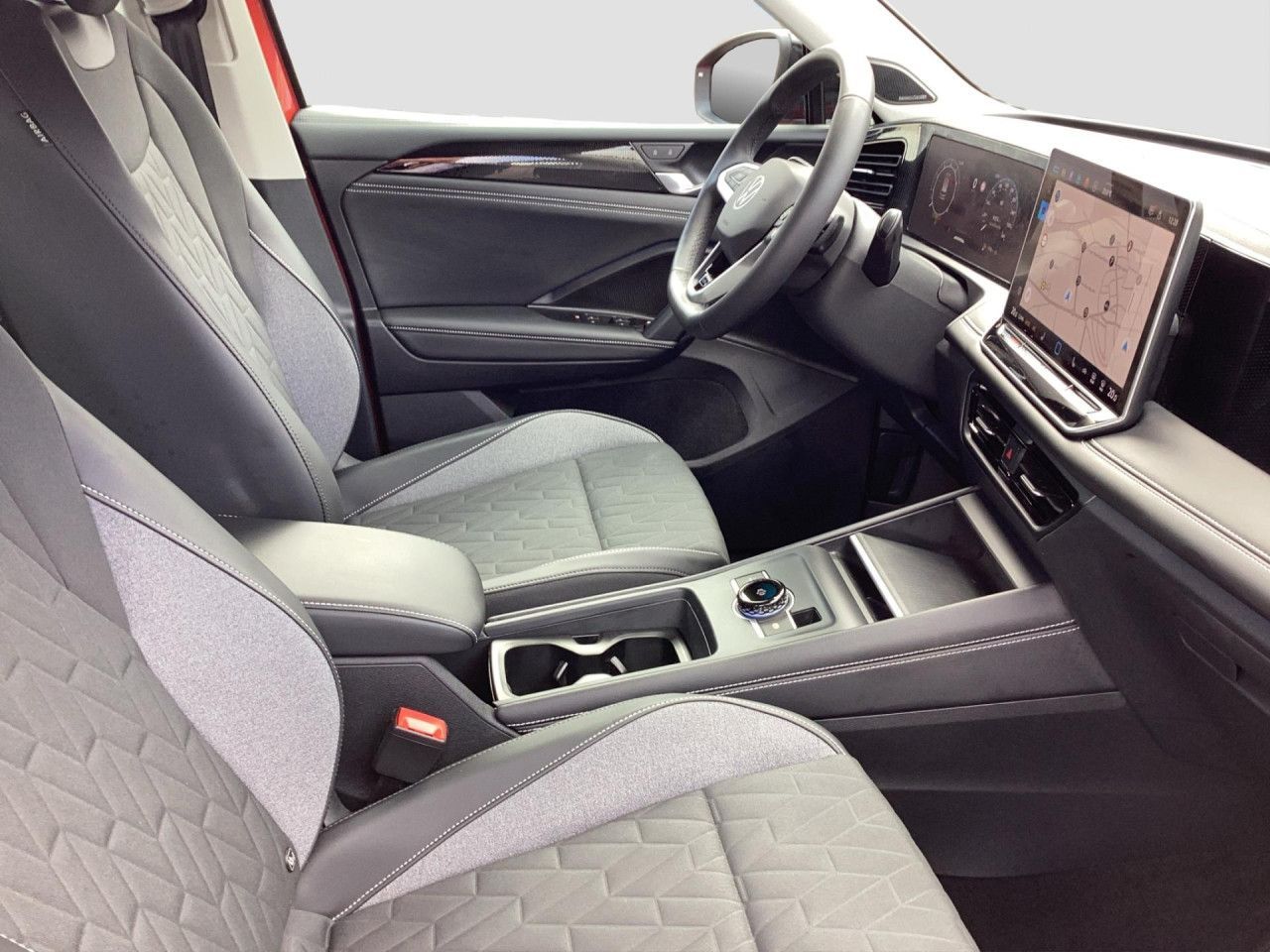Fahrzeugabbildung Volkswagen Tiguan GOAL 1.5 eTSI DSG AHK Navi LED ACC Kamera
