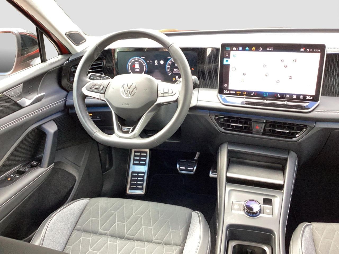 Fahrzeugabbildung Volkswagen Tiguan GOAL 1.5 eTSI DSG AHK Navi LED ACC Kamera