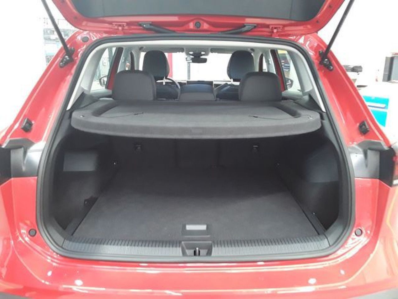Fahrzeugabbildung Volkswagen Tiguan GOAL 1.5 eTSI DSG AHK Navi LED ACC Kamera