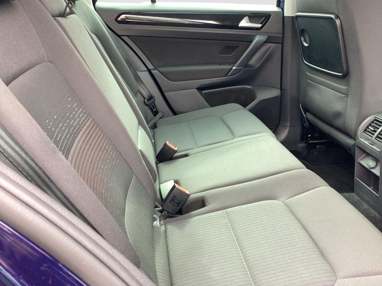 Fahrzeugabbildung Volkswagen Golf VII Sportsvan 1.4 TSI DSG Navi SHZ PDC