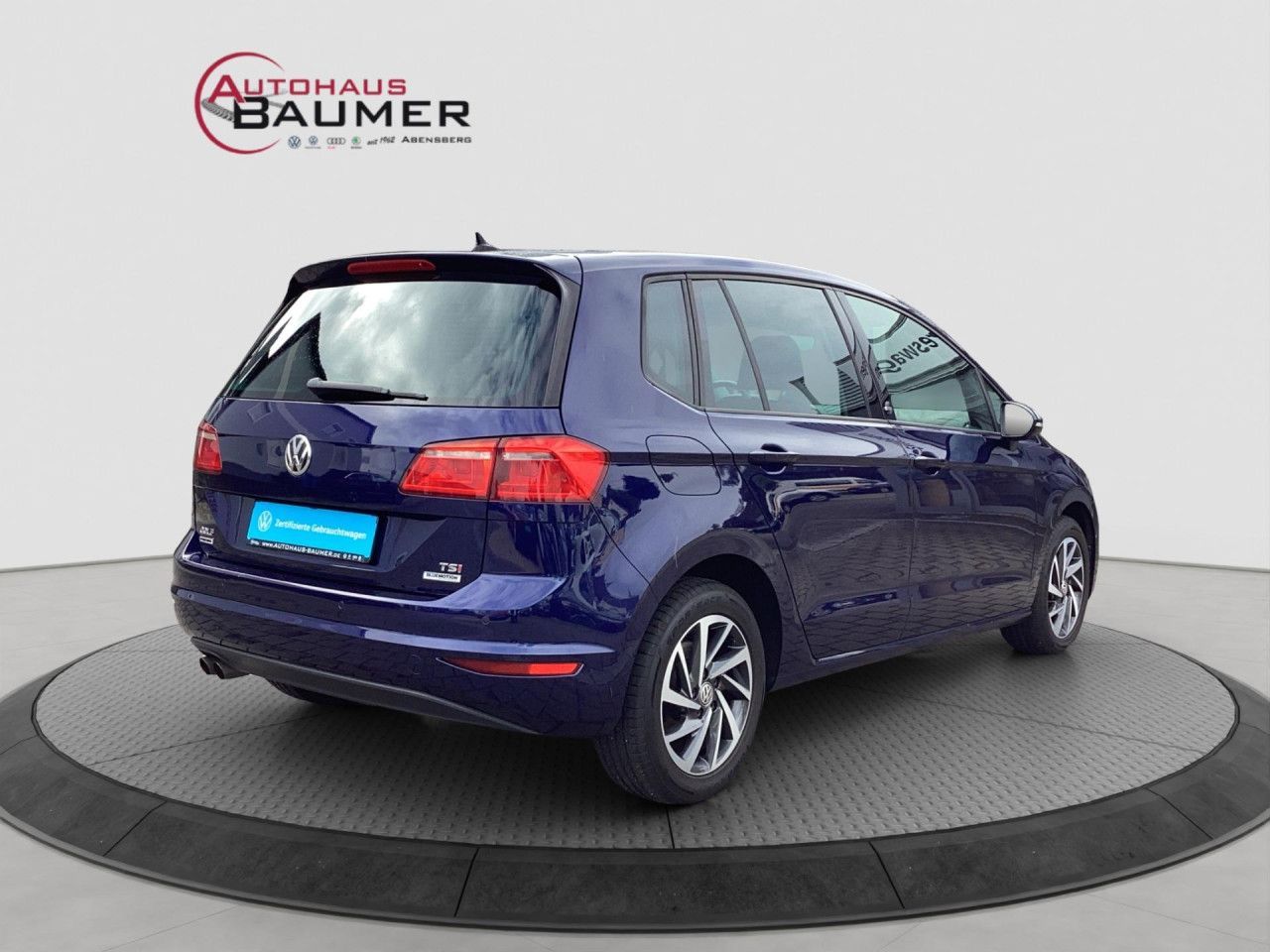 Fahrzeugabbildung Volkswagen Golf VII Sportsvan 1.4 TSI DSG Navi SHZ PDC
