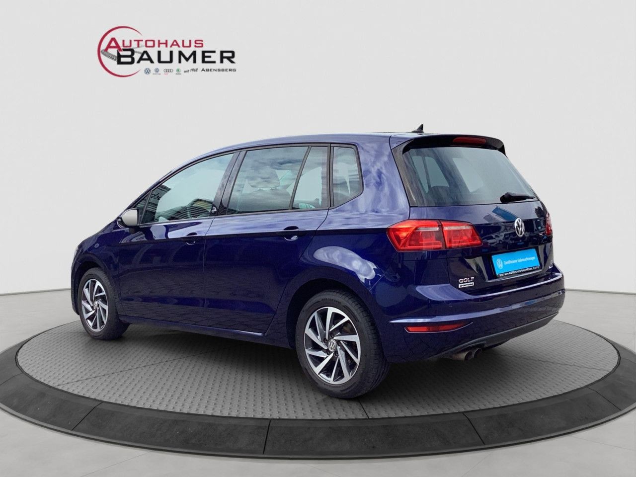 Fahrzeugabbildung Volkswagen Golf VII Sportsvan 1.4 TSI DSG Navi SHZ PDC