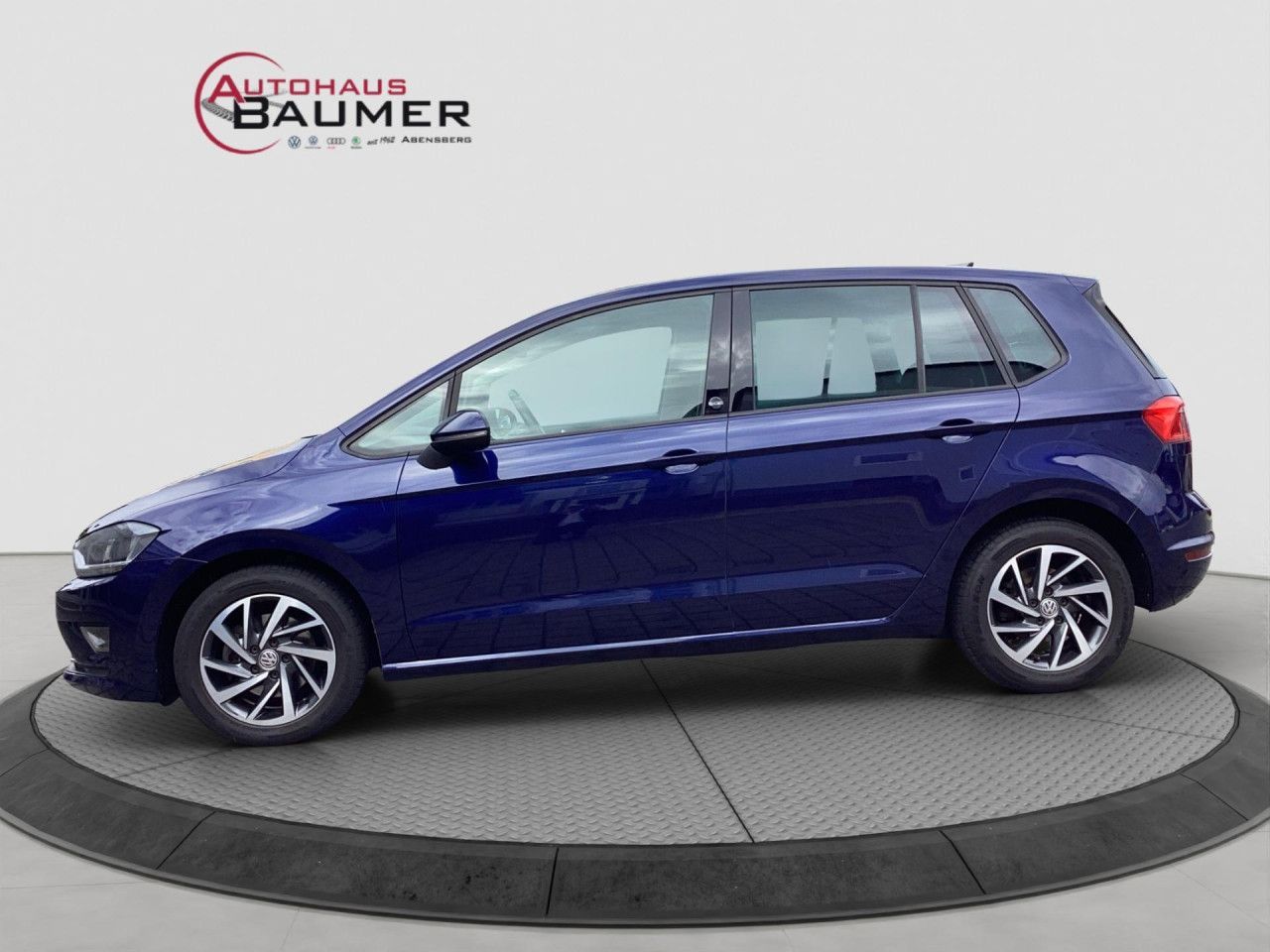 Fahrzeugabbildung Volkswagen Golf VII Sportsvan 1.4 TSI DSG Navi SHZ PDC