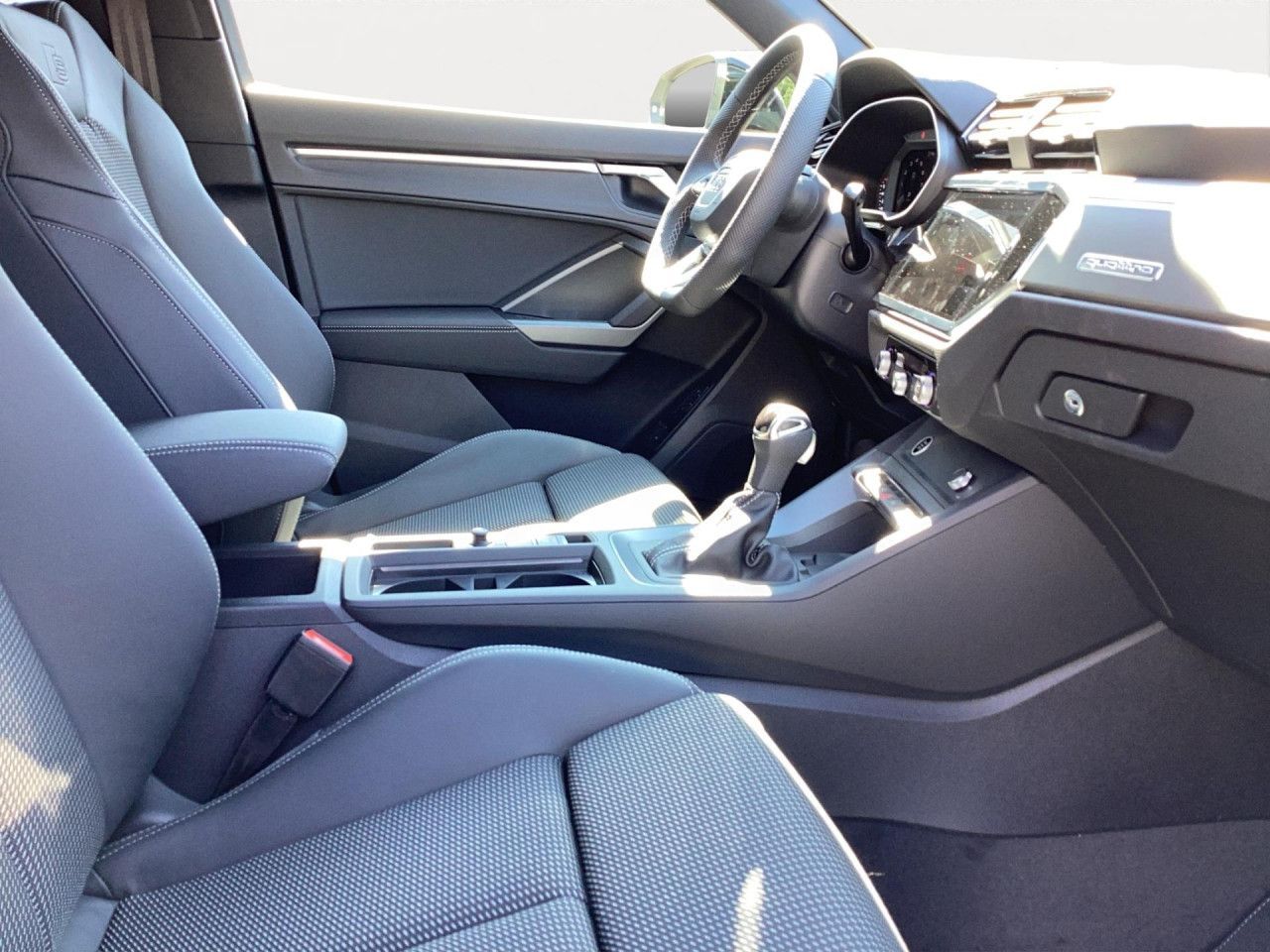 Fahrzeugabbildung Audi Q3 Sportback 40 2.0 TFSI quattro S line S tronic