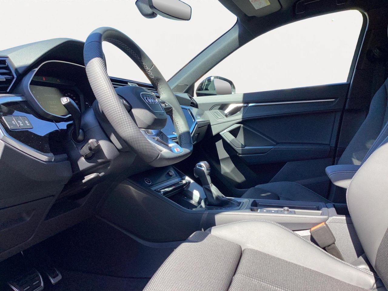 Fahrzeugabbildung Audi Q3 Sportback 40 2.0 TFSI quattro S line S tronic