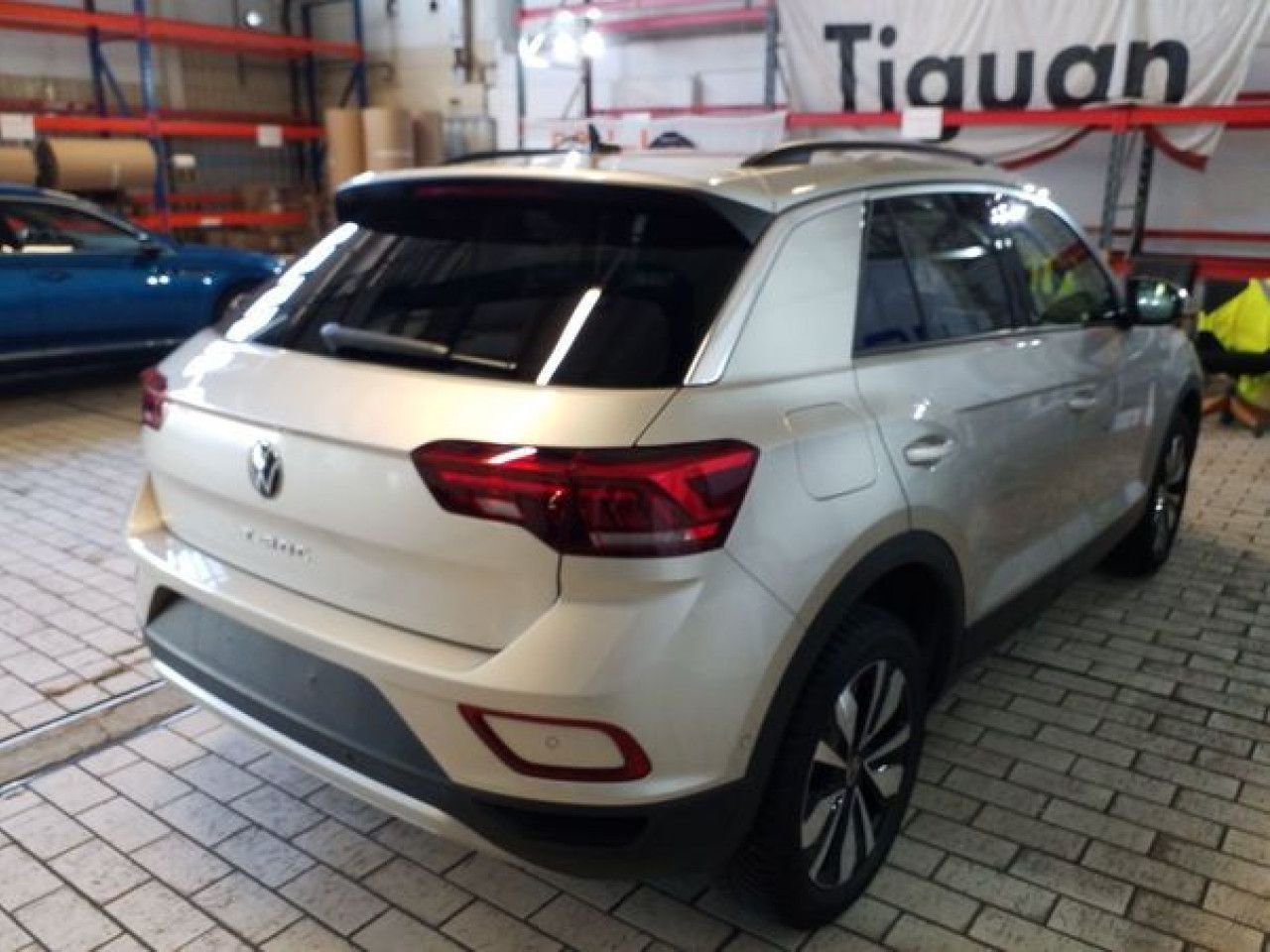 Fahrzeugabbildung Volkswagen T-Roc 1.5 TSI Move 1.5 TSI DSG Navi LED Kamera