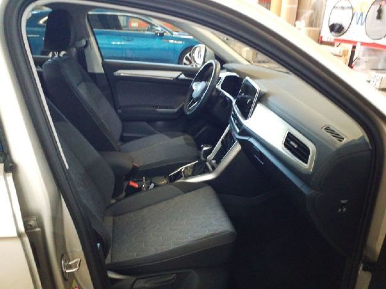 Fahrzeugabbildung Volkswagen T-Roc 1.5 TSI Move 1.5 TSI DSG Navi LED Kamera