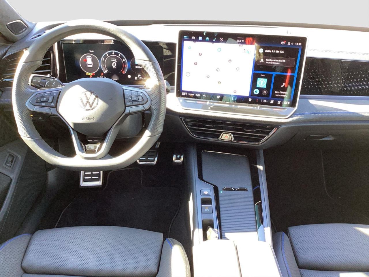 Fahrzeugabbildung Volkswagen Passat R-Line 2.0 l TSI DSG 4MOTION AHK Leder