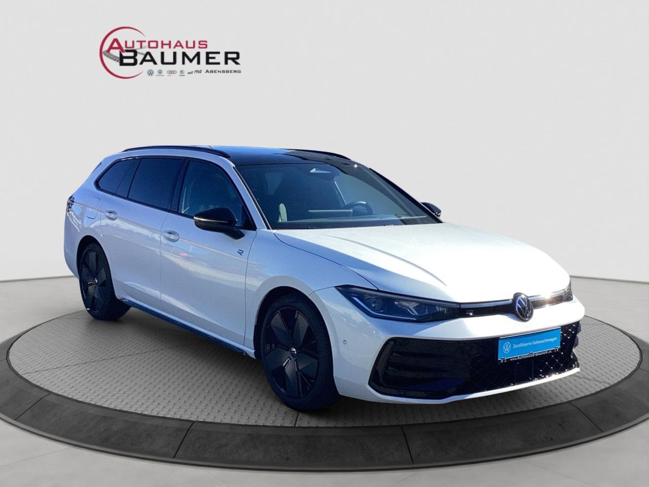 Fahrzeugabbildung Volkswagen Passat R-Line 2.0 l TSI DSG 4MOTION AHK Leder