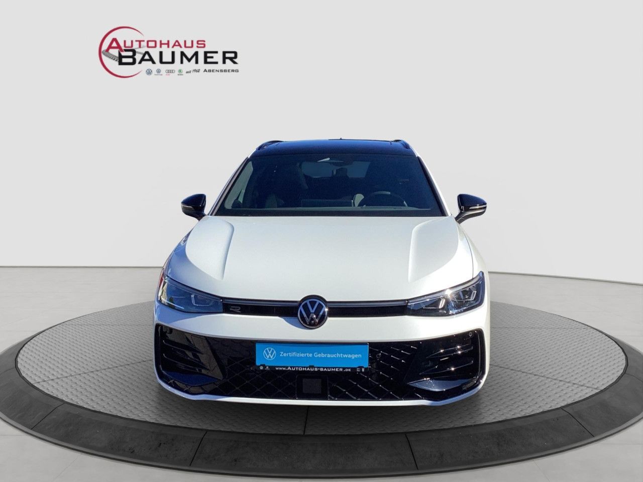 Fahrzeugabbildung Volkswagen Passat R-Line 2.0 l TSI DSG 4MOTION AHK Leder