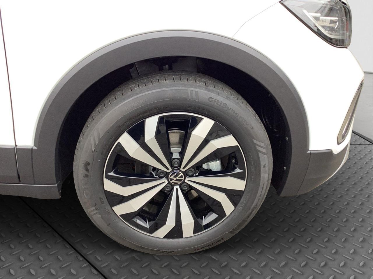 Fahrzeugabbildung Volkswagen T-Cross Style 1.0 l TSI OPF 85 kW (116 PS) LED