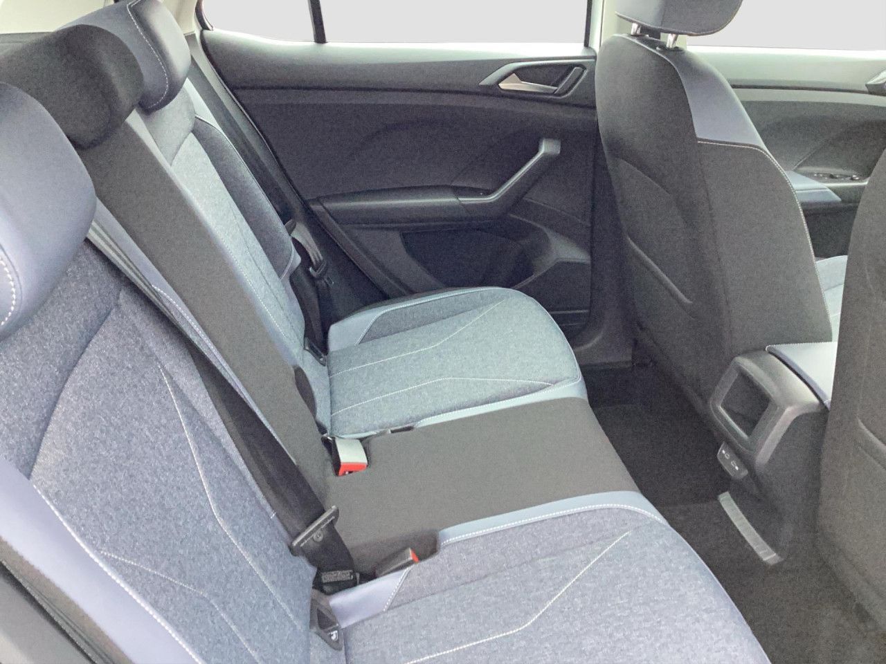 Fahrzeugabbildung Volkswagen T-Cross Style 1.0 l TSI OPF 85 kW (116 PS) LED