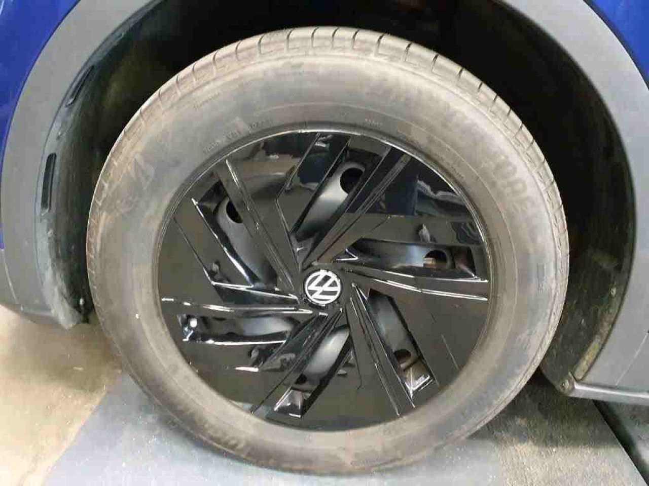 Fahrzeugabbildung Volkswagen ID.4 Pure Performance 55 kWh Kamera Sitzheizung