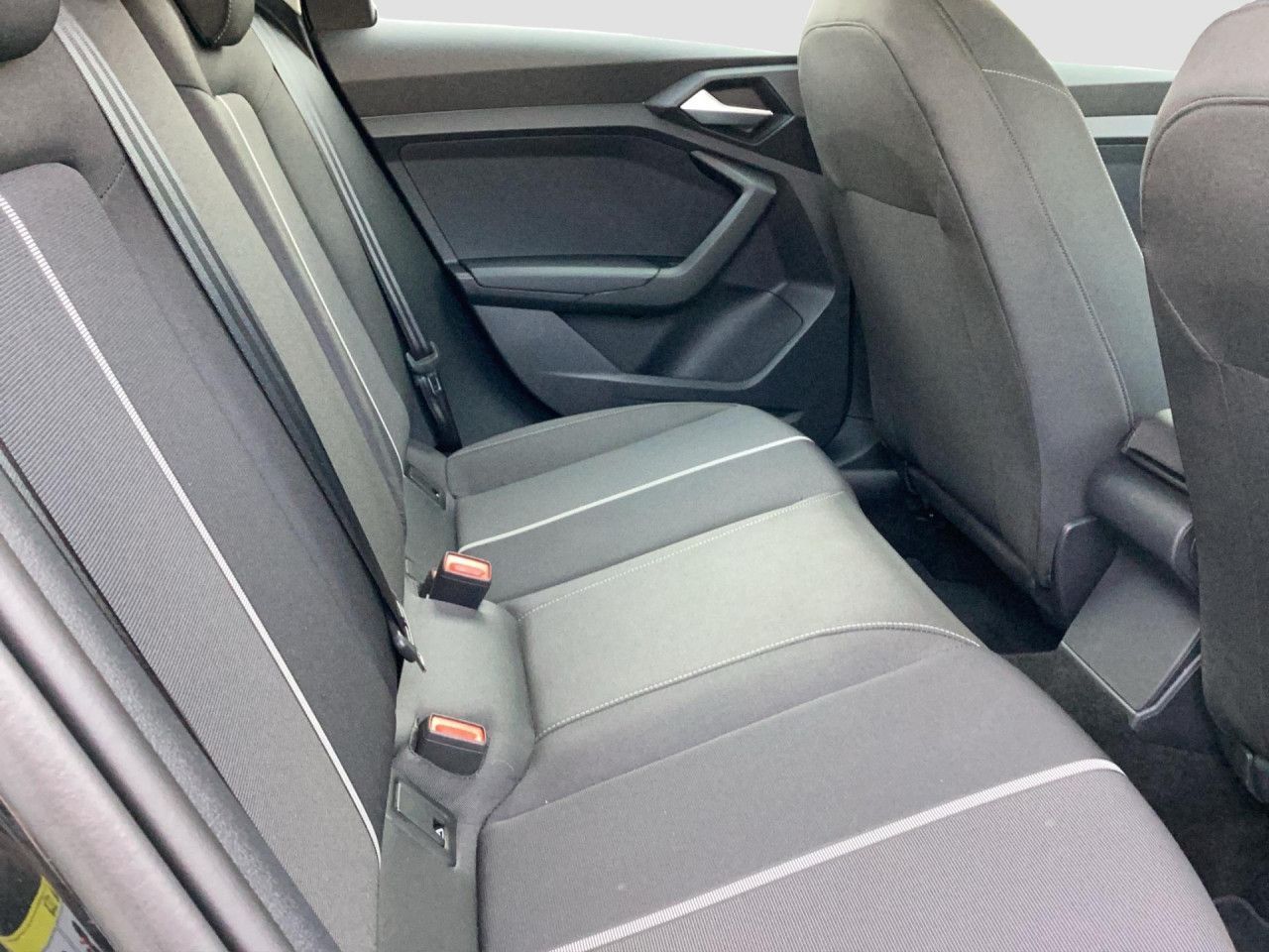 Fahrzeugabbildung Audi A1 Sportback 1.0 25 TFSI SHZ PDC hinten Klima