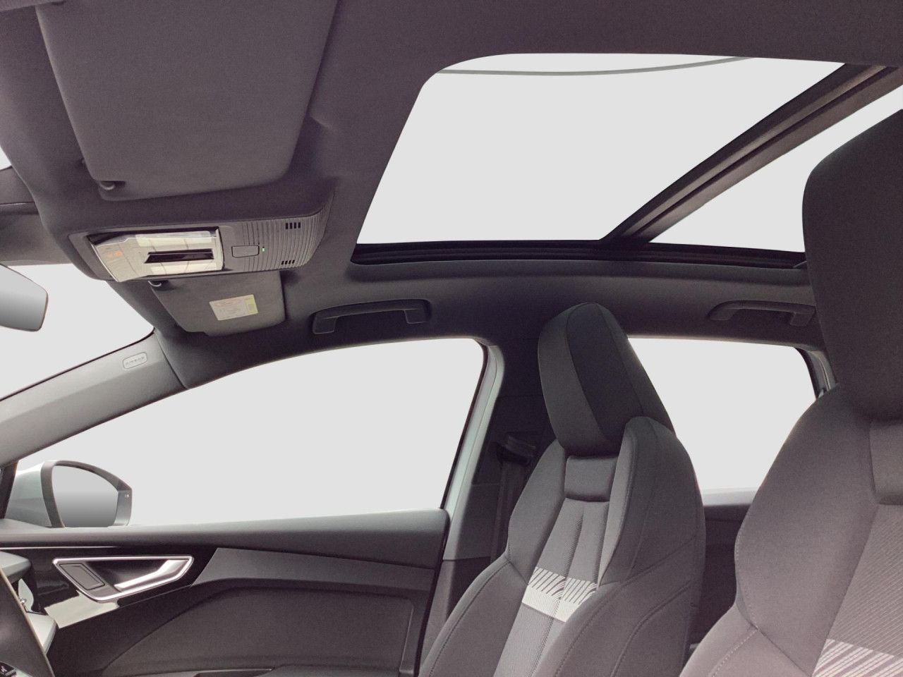Fahrzeugabbildung Audi Q4 e-tron basis 82kWh Pano LED Navi SHZ PDC