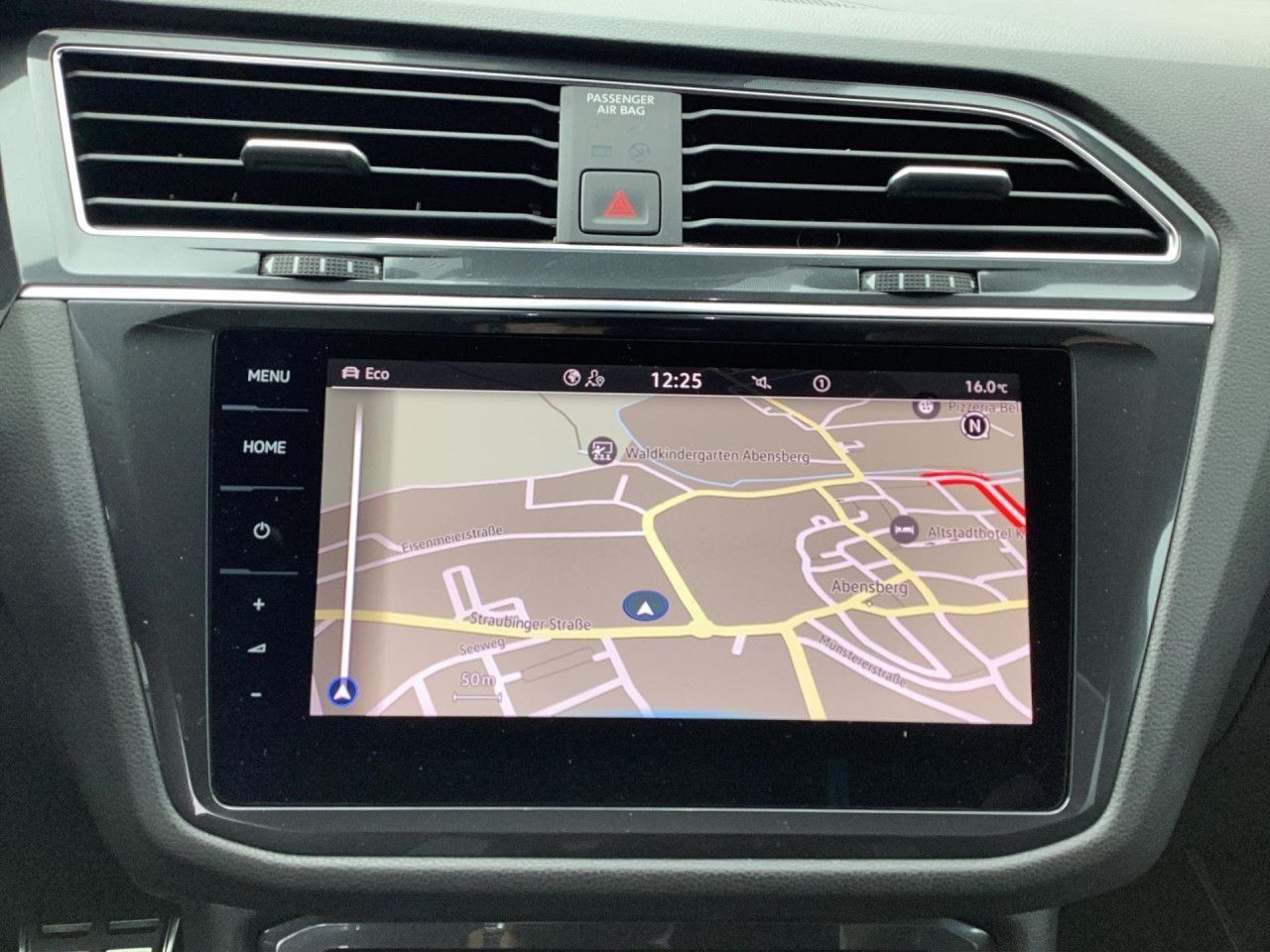 Fahrzeugabbildung Volkswagen Tiguan Allspace 2.0 TDI R-Line 4Motion DSG AHK