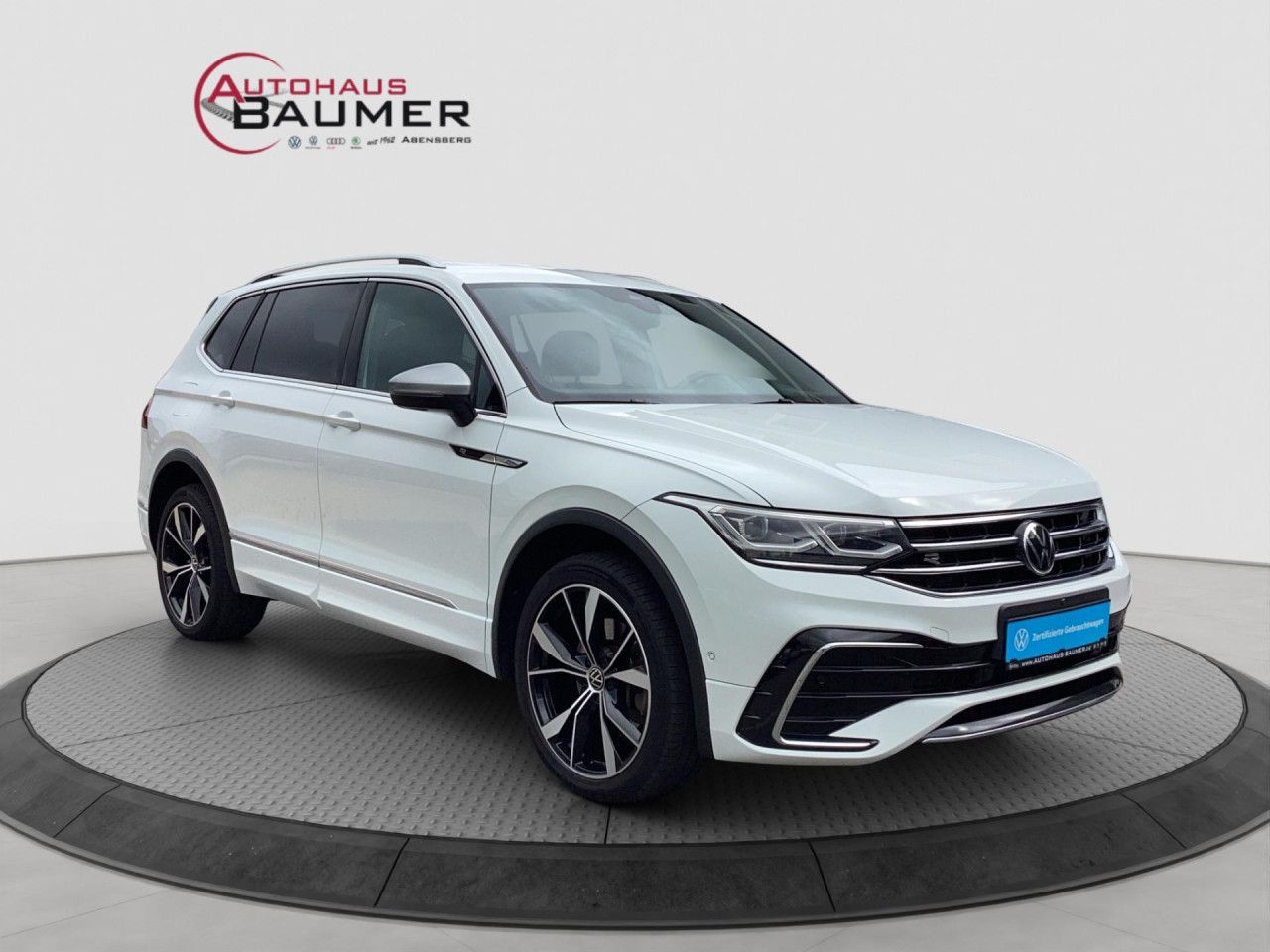 Fahrzeugabbildung Volkswagen Tiguan Allspace 2.0 TDI R-Line 4Motion DSG AHK