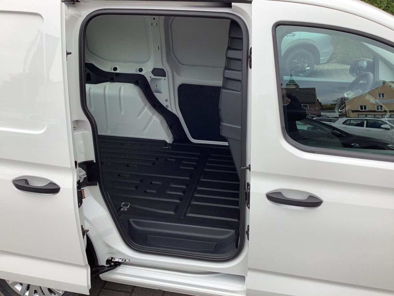 Fahrzeugabbildung Volkswagen Caddy Cargo 2.0 TDI BMT Klima Dig.Cockpit PDC ZV