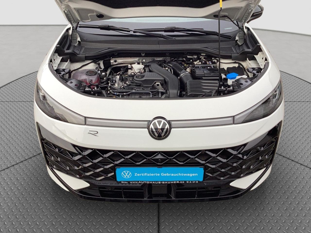 Fahrzeugabbildung Volkswagen T-Roc R-Line 1.5 l eTSI OPF 110 kW (150 PS) LED