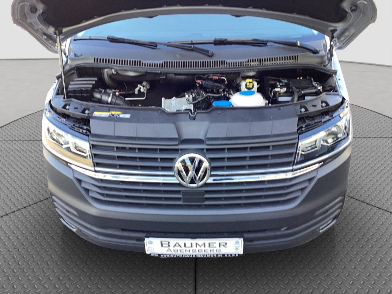 Fahrzeugabbildung Volkswagen T6.1 Caravelle Trendline 2.0 TDI DSG Climatronic
