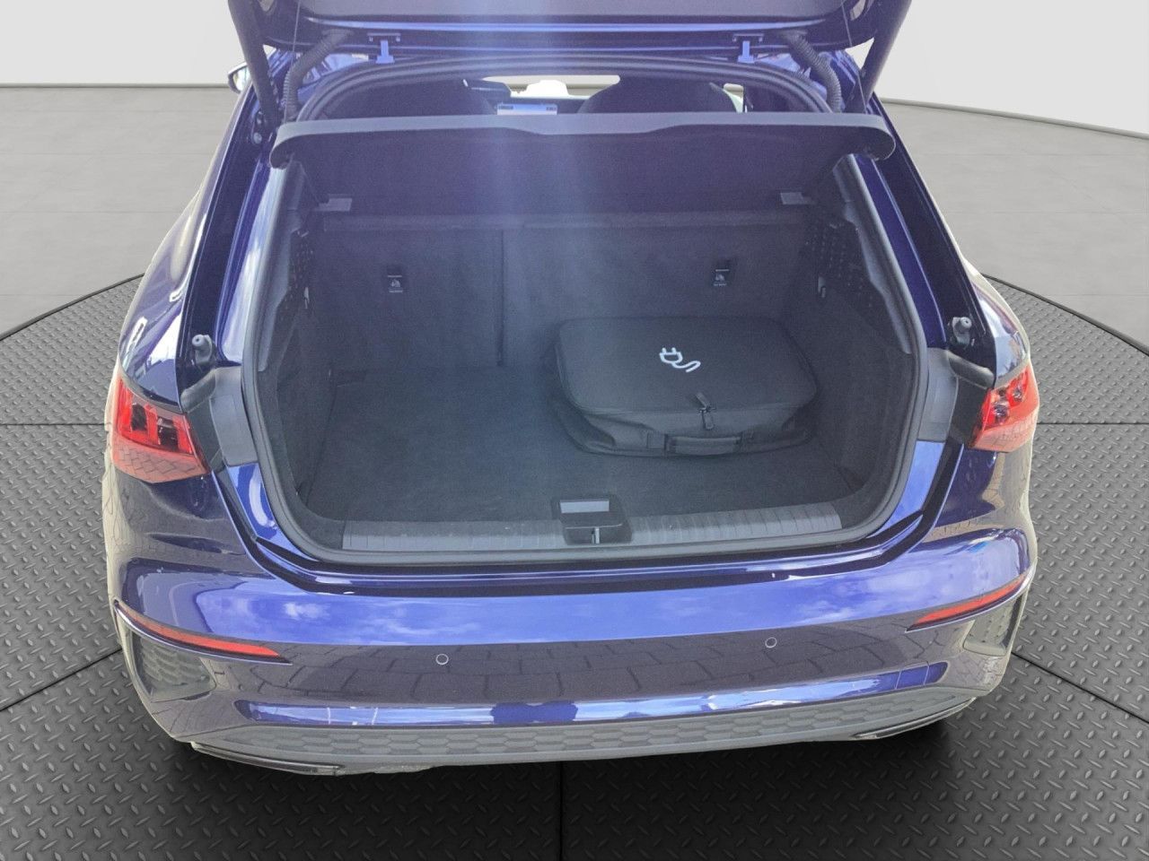 Fahrzeugabbildung Audi A3 45 1.4 TFSI e Sportback S line LED Navi SHZ