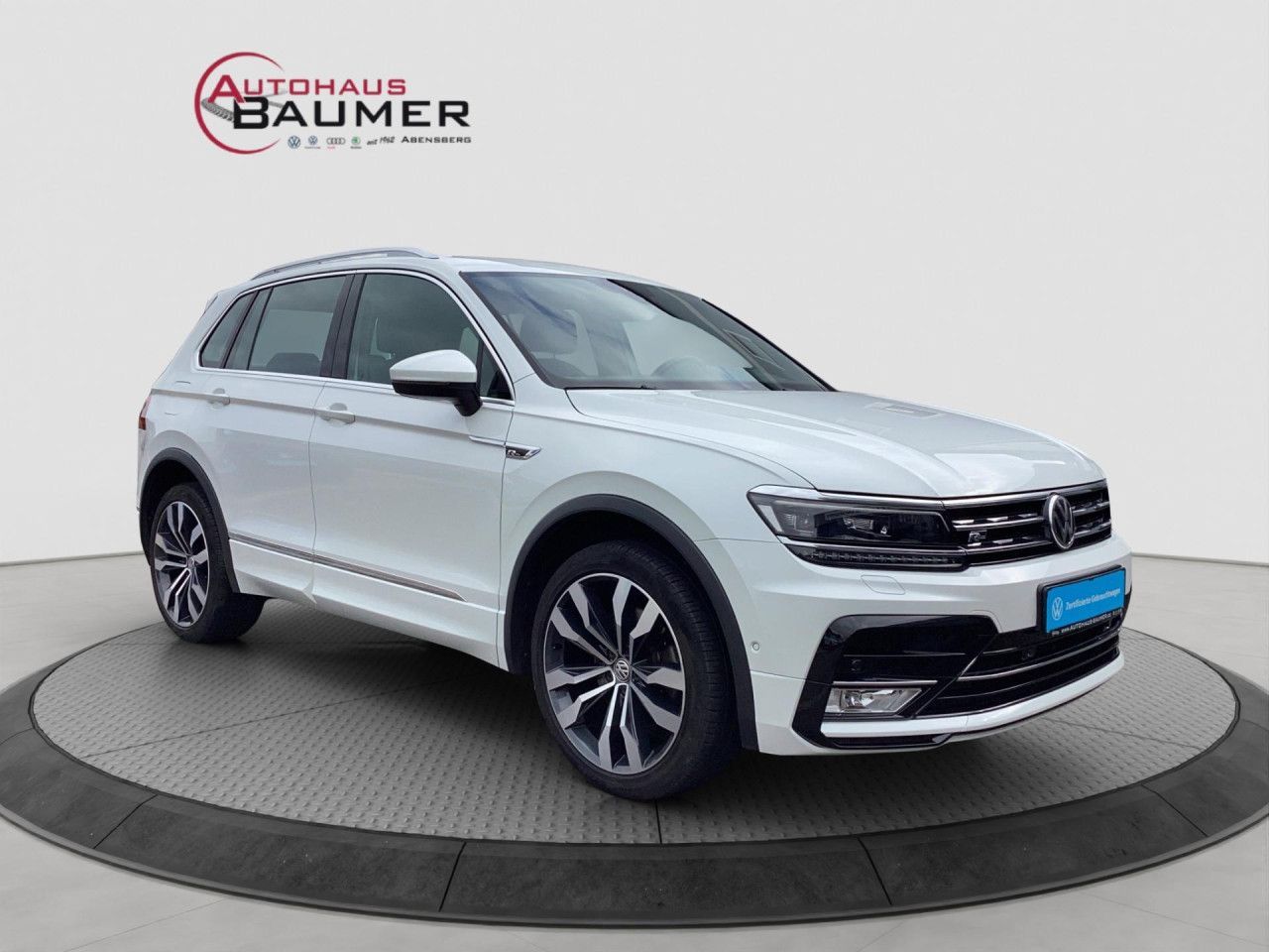 Fahrzeugabbildung Volkswagen Tiguan Highline 2.0 TSI 4Motion DSG LED AHK Navi