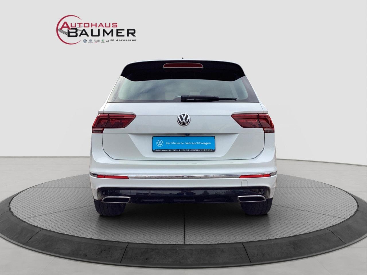 Fahrzeugabbildung Volkswagen Tiguan Highline 2.0 TSI 4Motion DSG LED AHK Navi