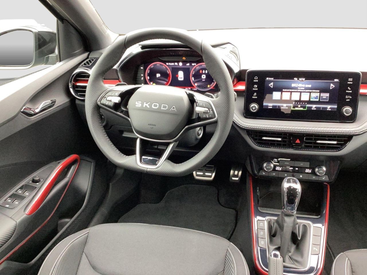 Fahrzeugabbildung SKODA Fabia 1.0 TSI DSG Monte Carlo Color Concept LED