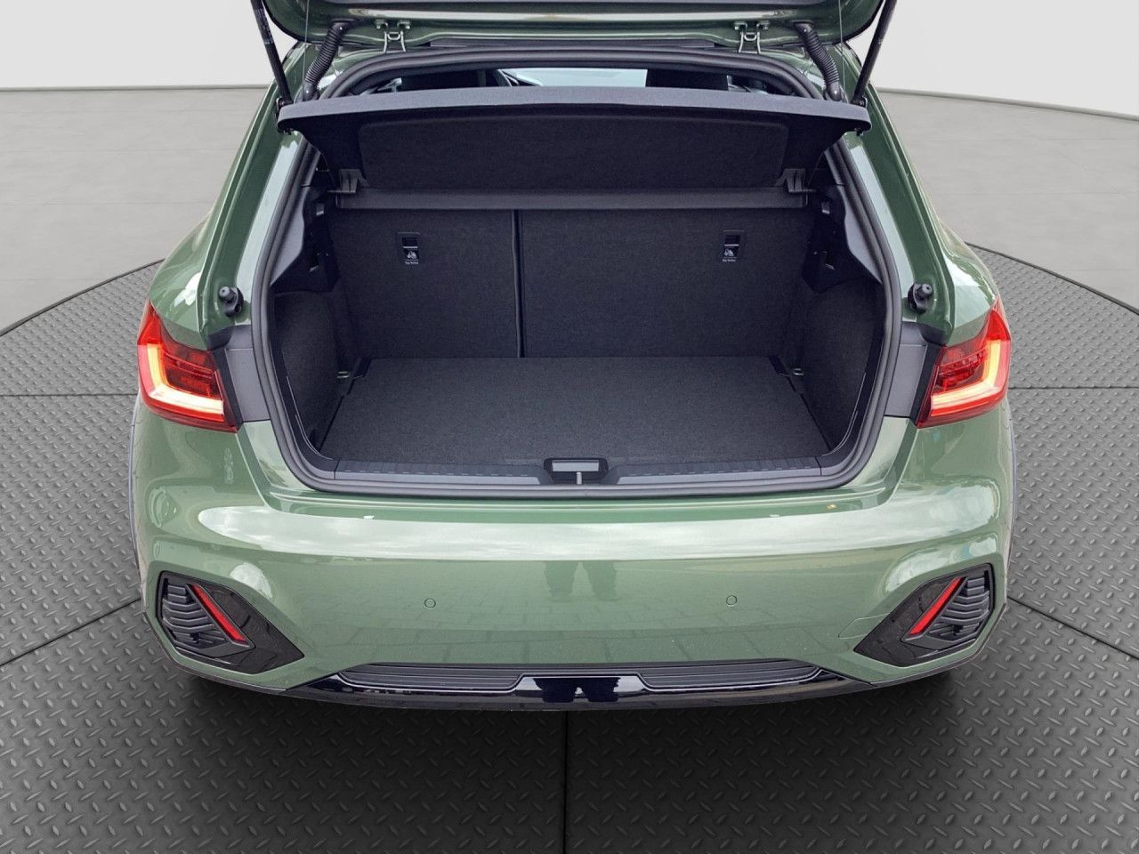 Fahrzeugabbildung Audi A1 allstreet 35 1.5 TFSI basis S-line Kamera LED