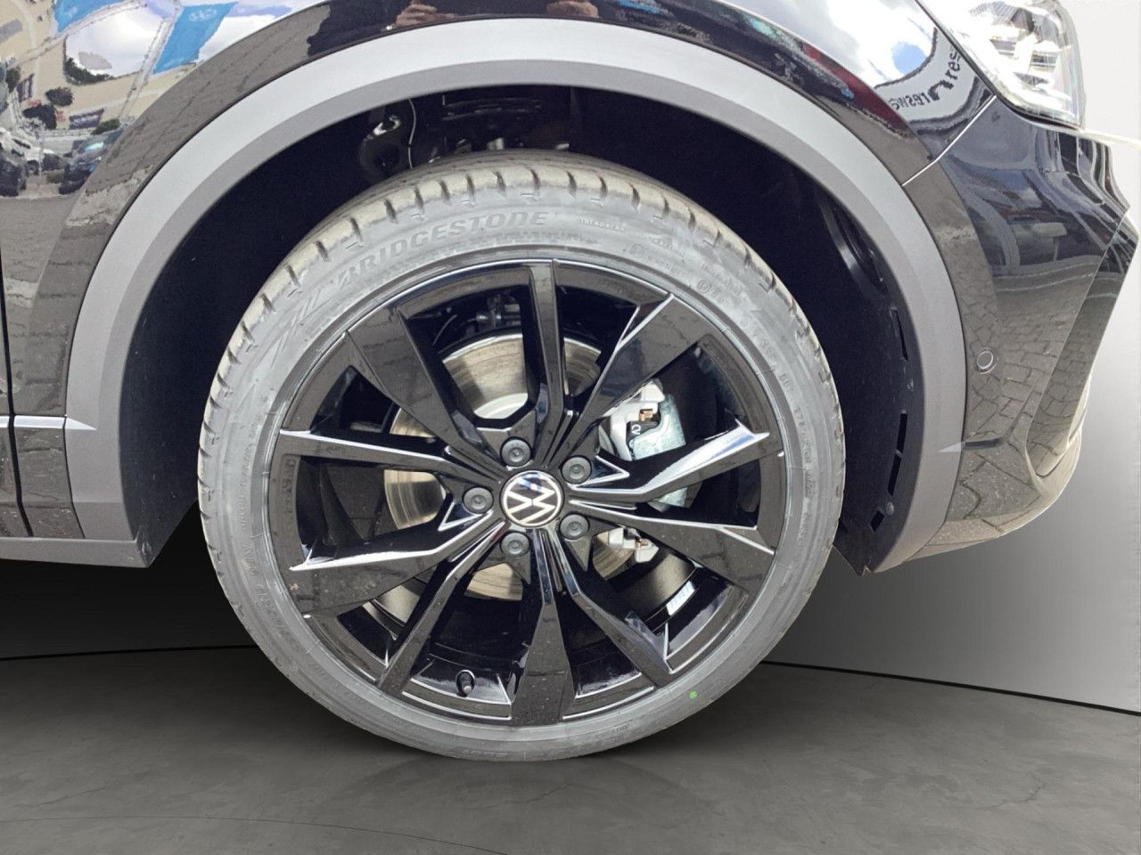 Fahrzeugabbildung Volkswagen T-Roc R-Line 1.5 TSI DSG Standheizung Pano AHK