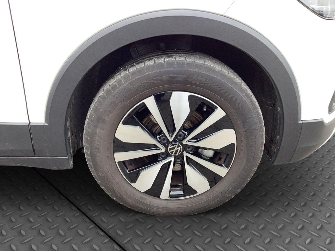 Fahrzeugabbildung Volkswagen T-Cross Life GOAL 1.0 TSI DSG AHK Kamera Navi