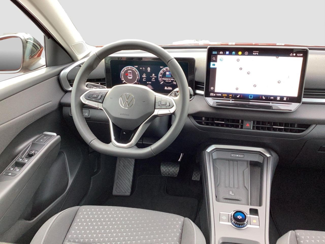 Fahrzeugabbildung Volkswagen T-Roc Life 1.5 l eTSI OPF 110 kW (150 PS) Navi