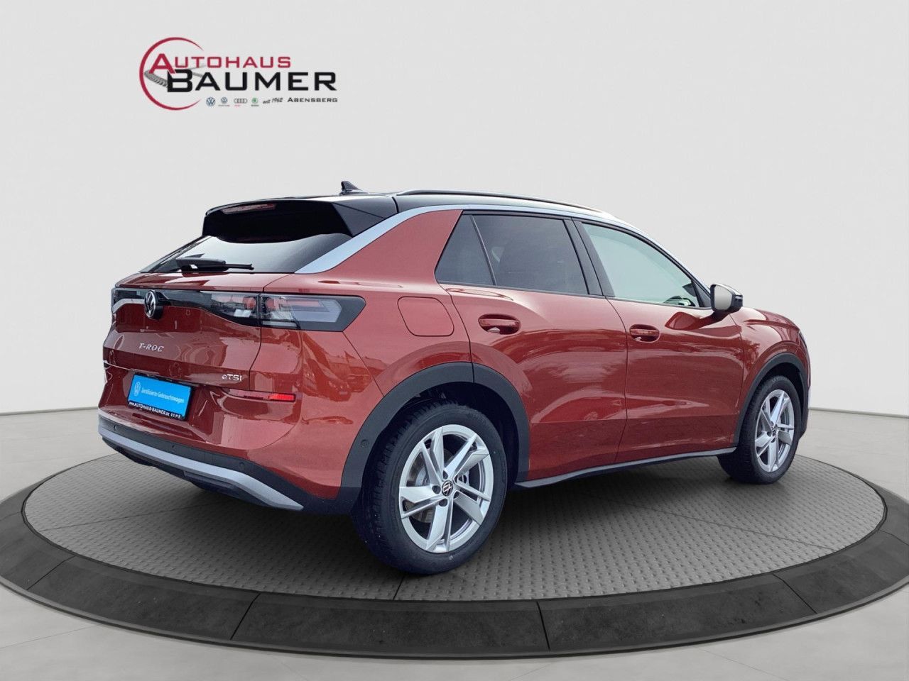 Fahrzeugabbildung Volkswagen T-Roc Life 1.5 l eTSI OPF 110 kW (150 PS) Navi