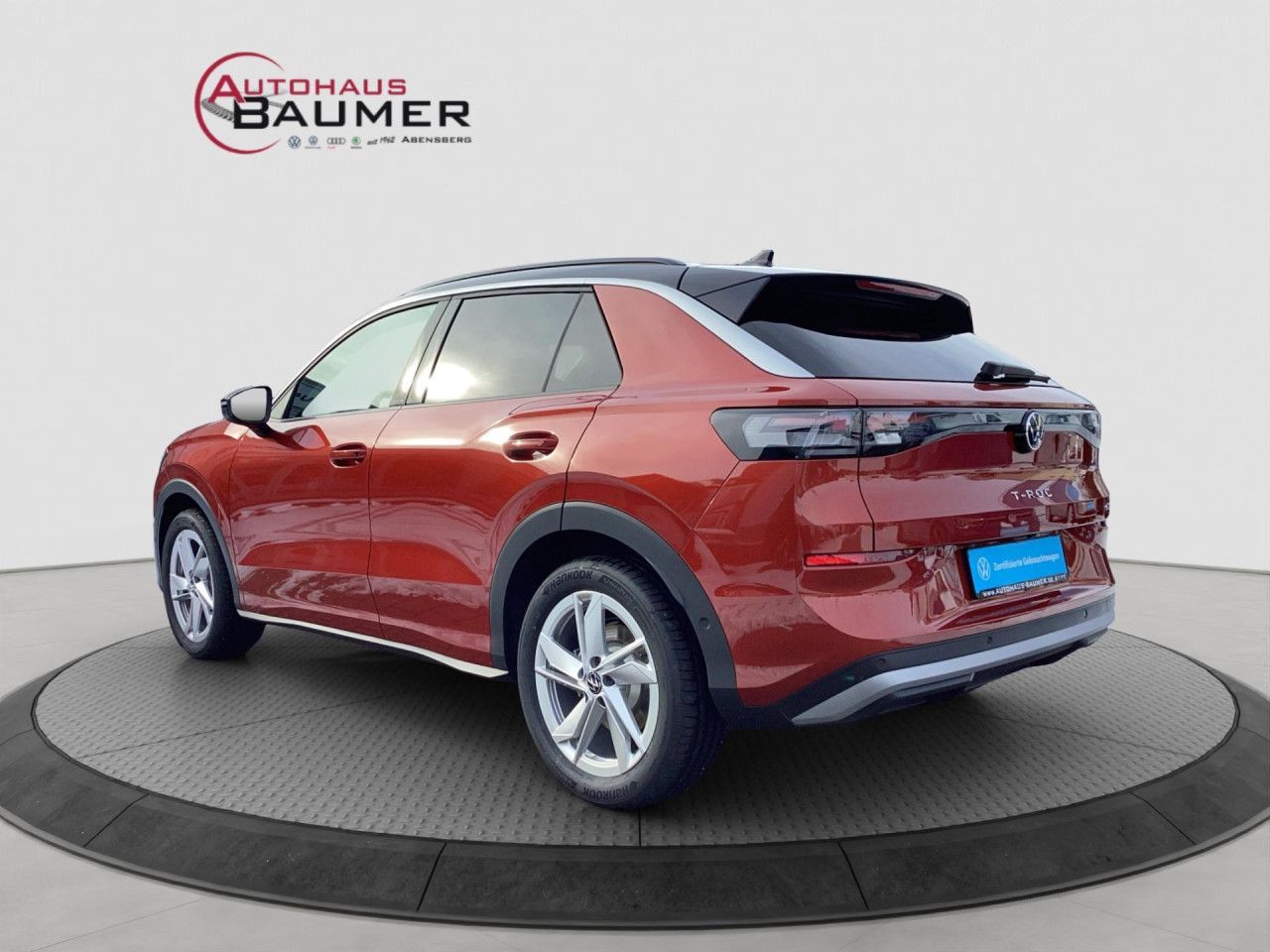 Fahrzeugabbildung Volkswagen T-Roc Life 1.5 l eTSI OPF 110 kW (150 PS) Navi