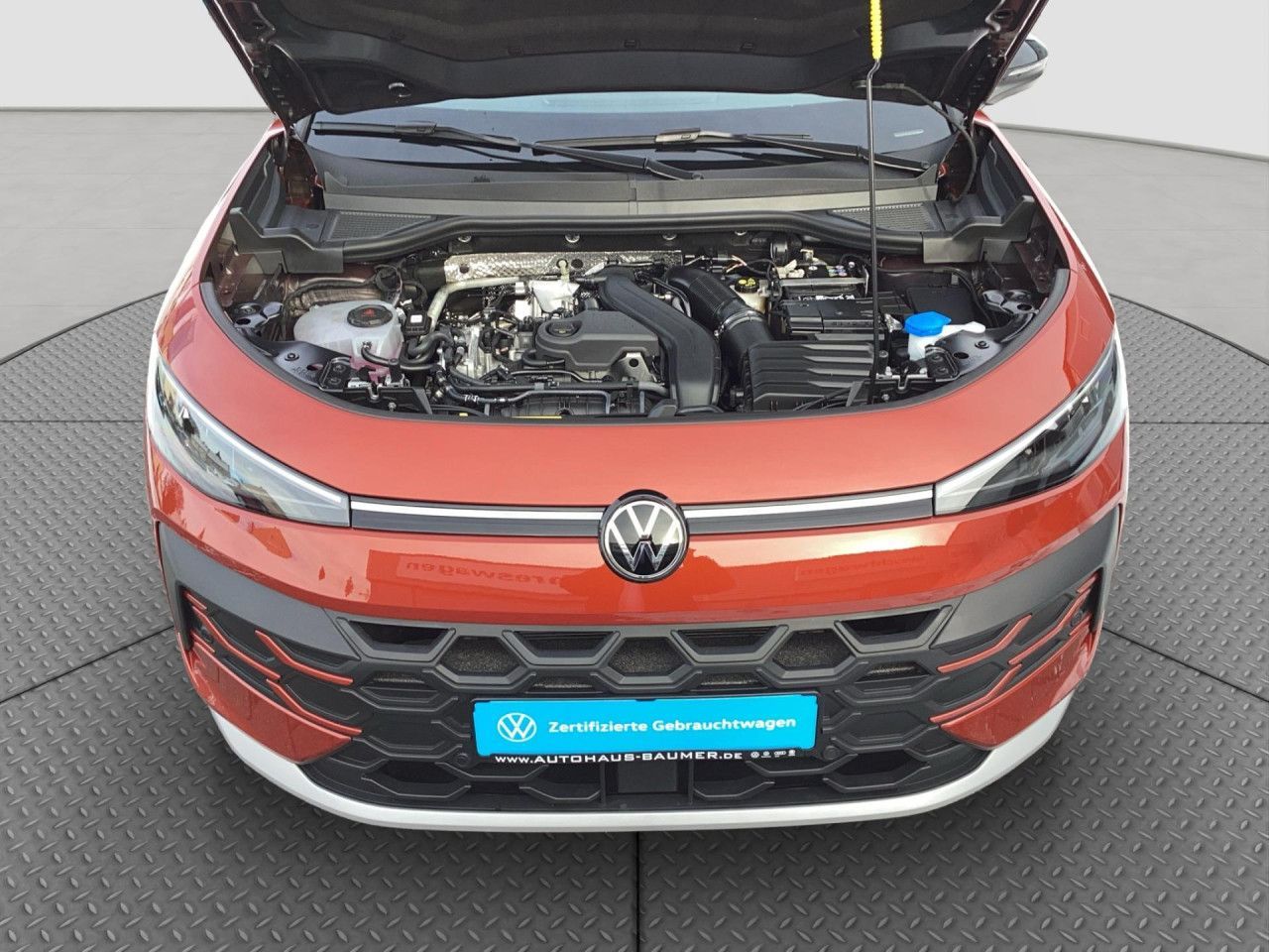 Fahrzeugabbildung Volkswagen T-Roc Life 1.5 l eTSI OPF 110 kW (150 PS) Navi